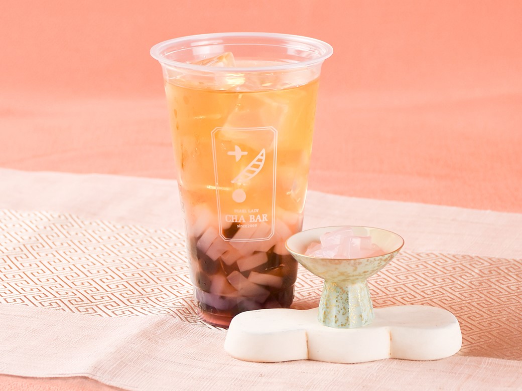 さくら蜜烏龍茶　400円(タピオカ無料)