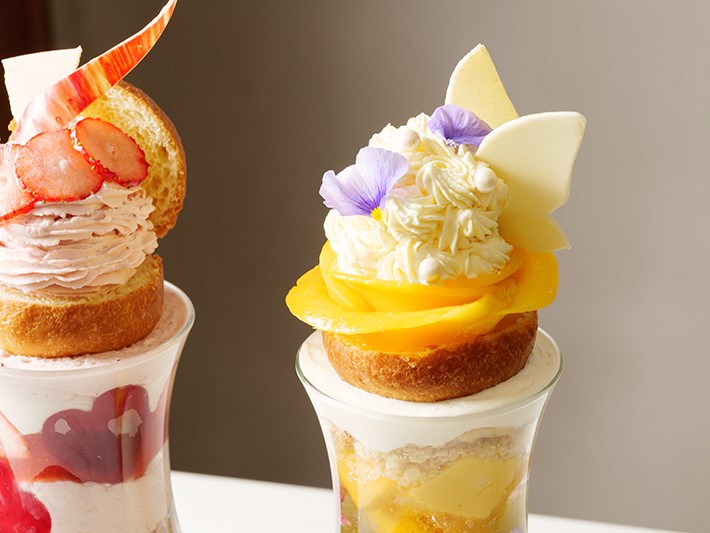 パフェ・オ・フレーズ  パフェ・ア・ラ・マンゴー 各1900円