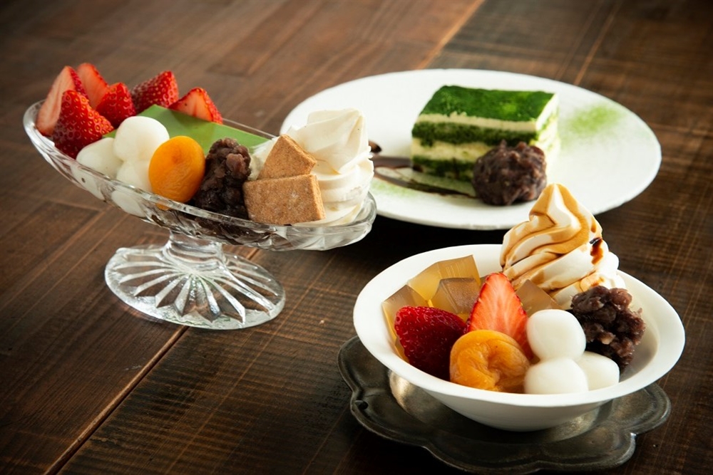 スイーツは700円～