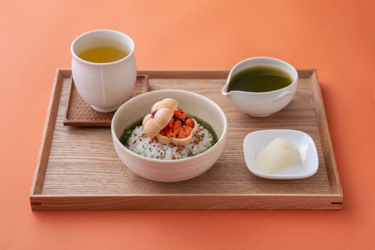 柚子燻製茶×燻製鮭と抹茶のお茶漬けセット800円