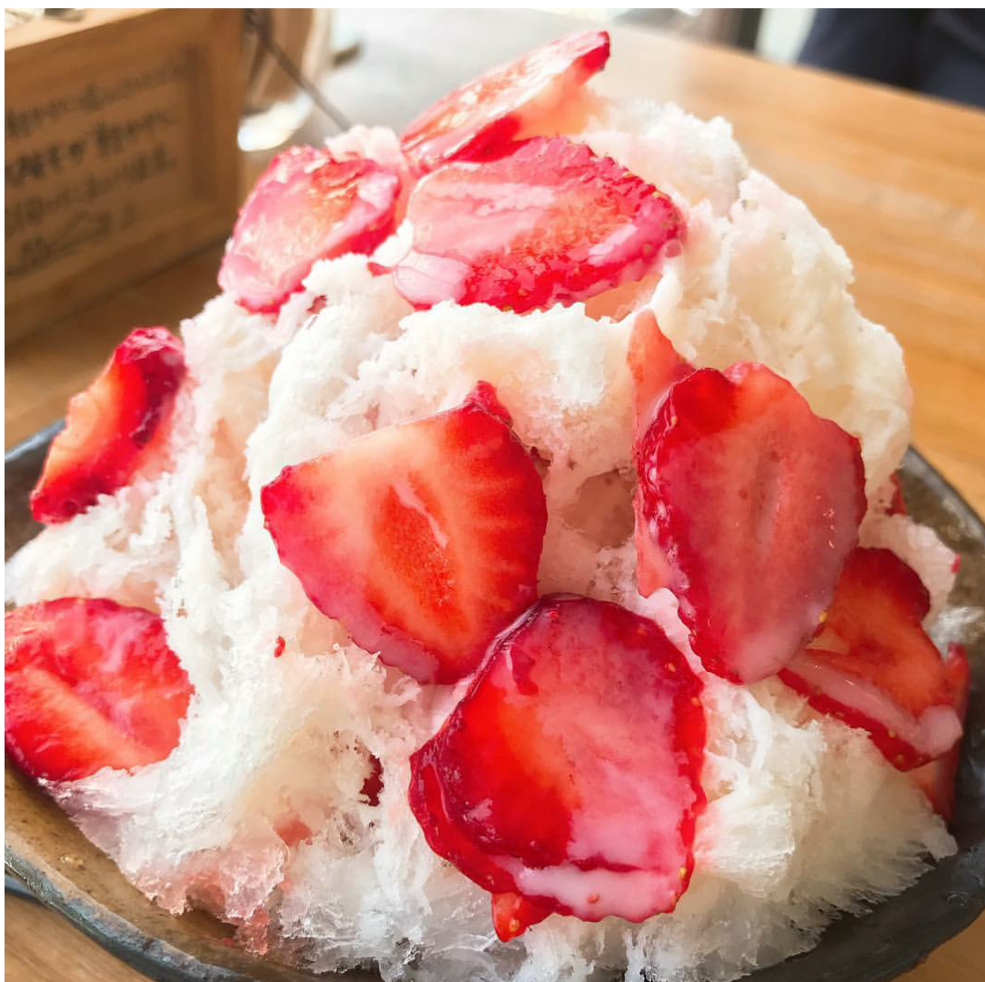 あまおうのフレッシュいちご（S）900円 （L）1200円 ※春季限定