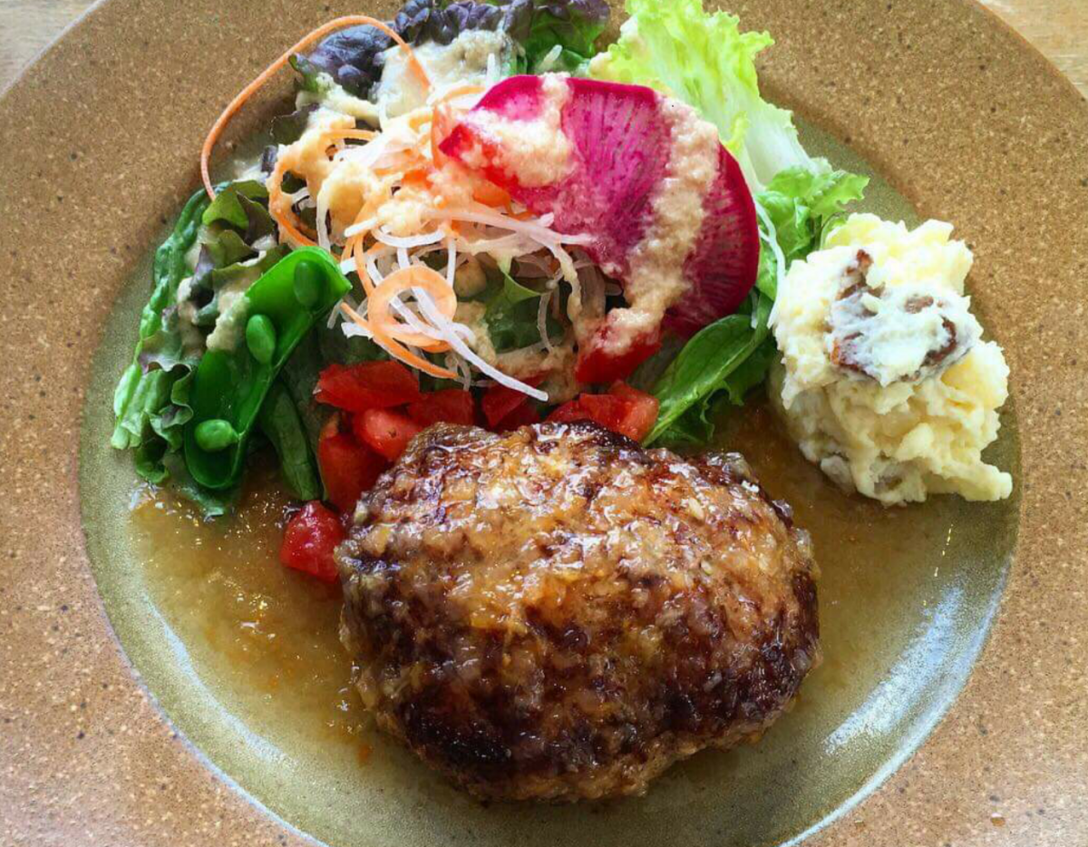 究極のハンバーグとオーガニックスープのランチ　1980円