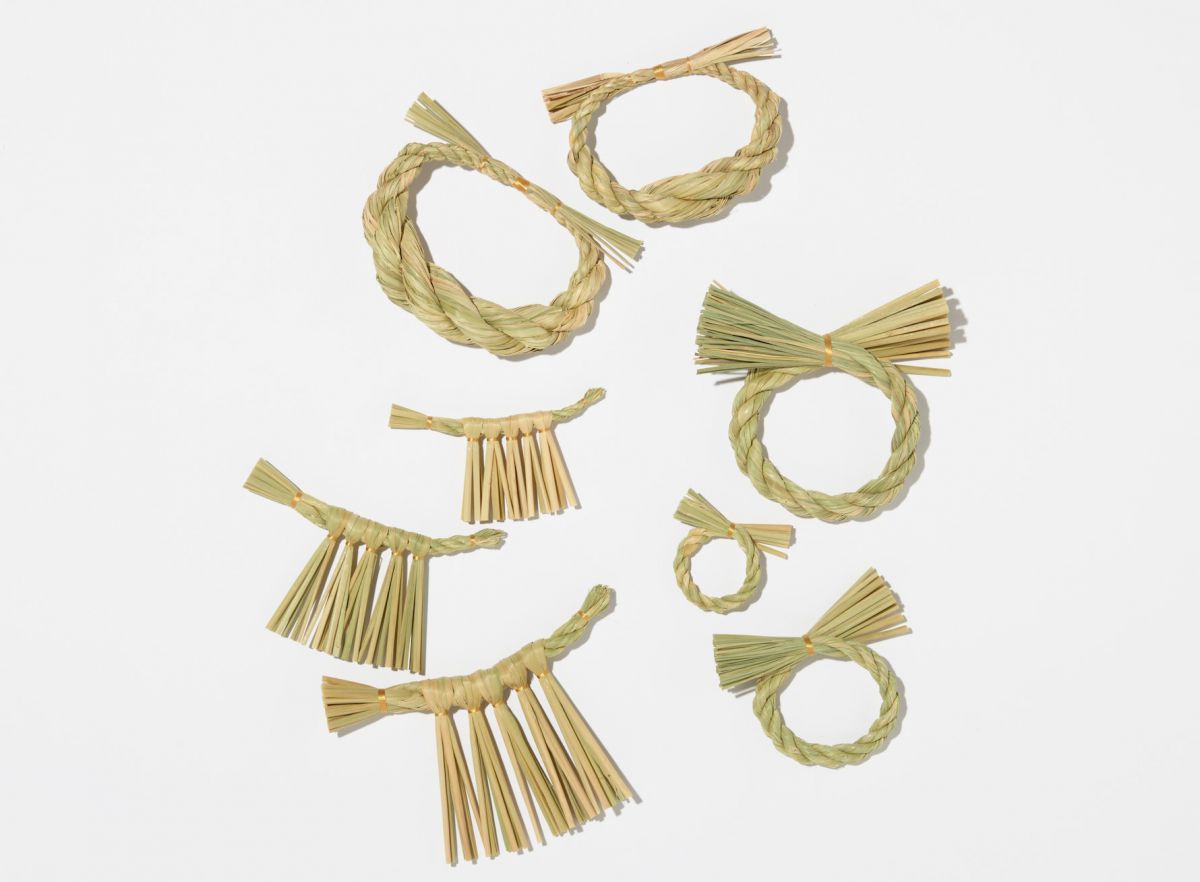 「ビームス ジャパン 京都」先行発売 <花背WARA>×BEAMS JAPAN しめ縄ブローチ 横綱L 6300 円 M 4500円 来福L 5300円 M 3600円 S 3000円/ 笑門L 6300円 M 4500円 S 3400円