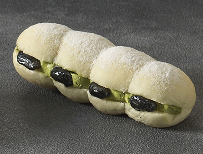 抹茶と黒豆のちぎりパン　216円 