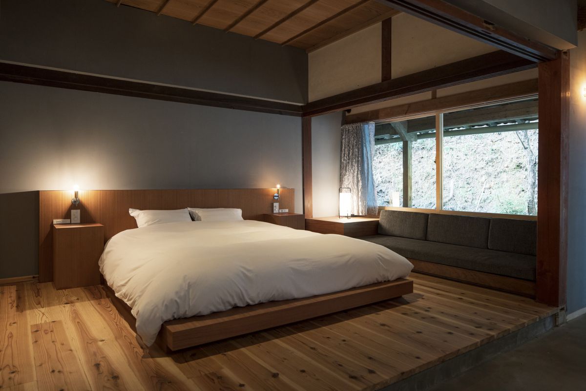 ROOM-1いぶき 広さ：46.3㎡（専用バスルーム付）定員：1室1名 ～ 2名