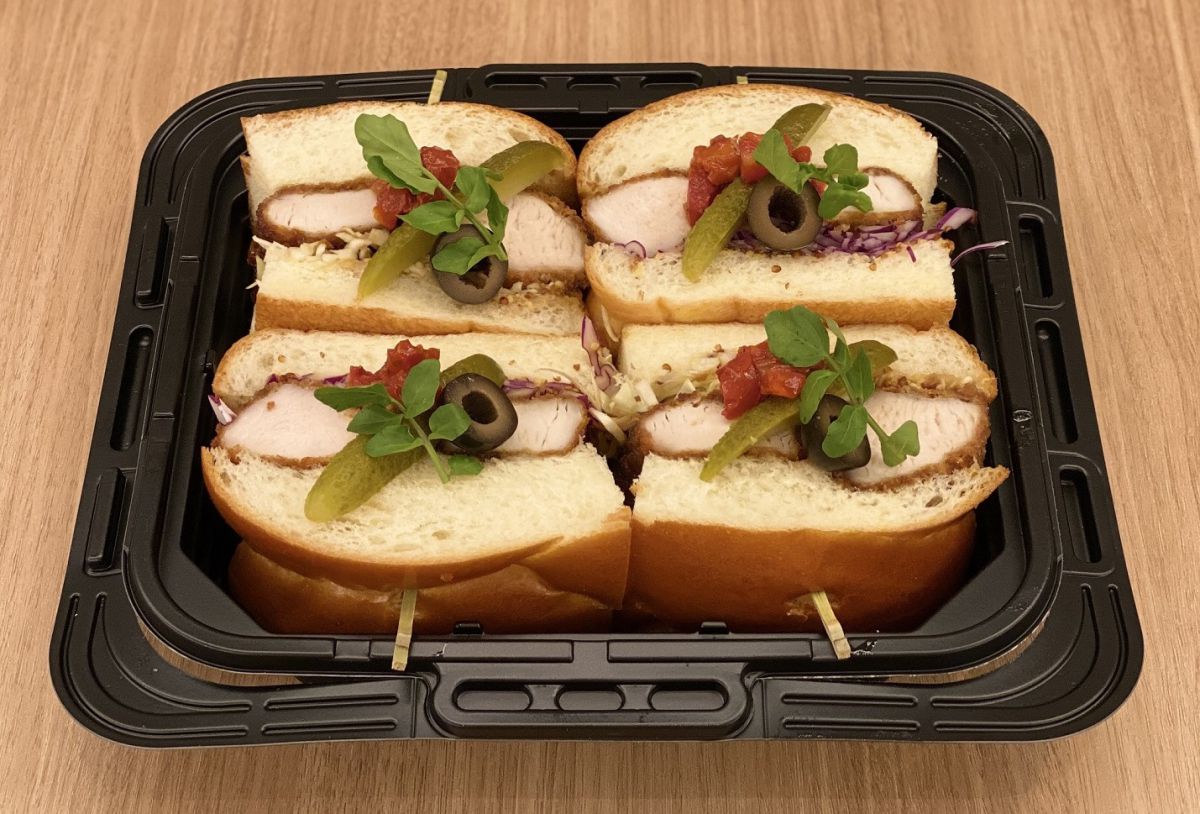 オリジナルチキンカツサンド　　900円