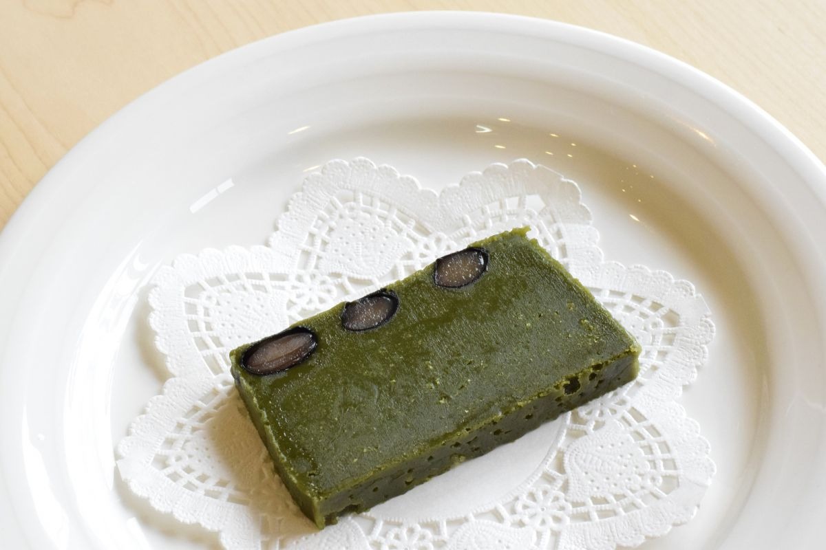 濃茶黒豆テリーヌ360円