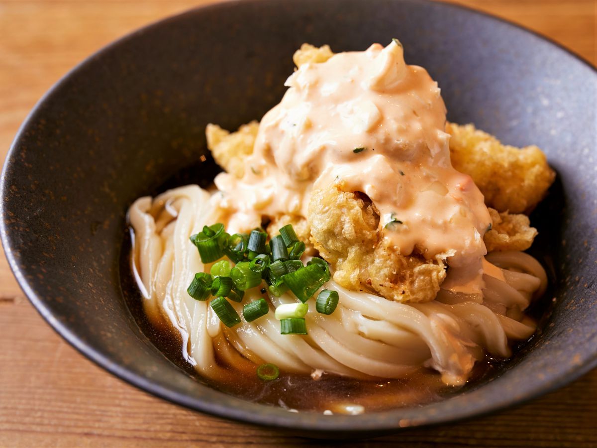 鶏天タルタルぶっかけうどん  890円　