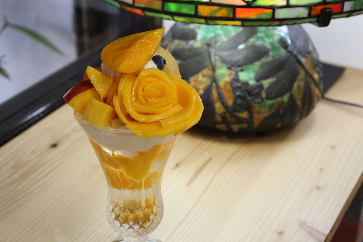 マンゴーパフェ　2800円
