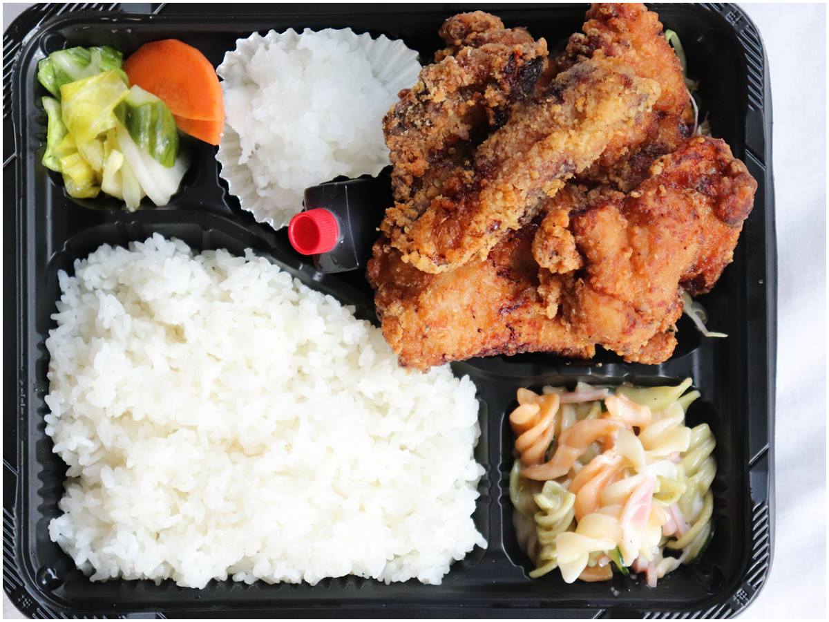 ボリューム満点すぎて驚く！1050円以下で買える定食屋さんのテイクアウト弁当【下北沢】