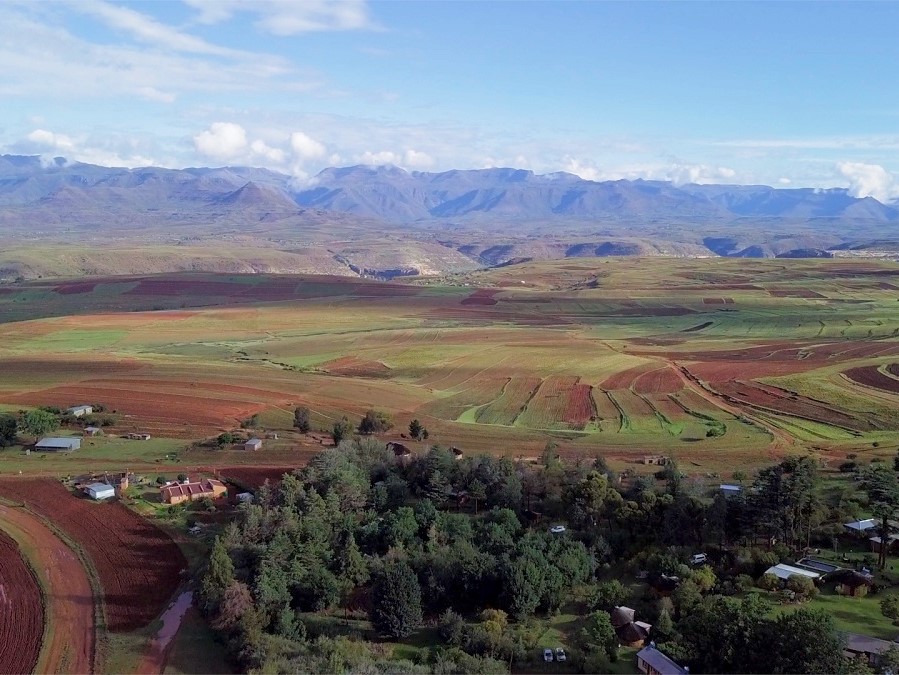 馬に乗り大自然満喫、知られざるレソトへ！【クレイジーハネムーン世界一周】