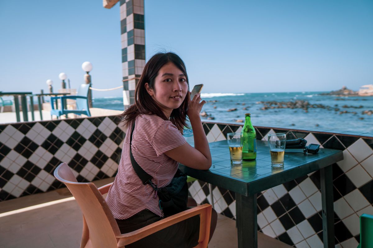 ダカール市内にも海を眺められるカフェは無数にある