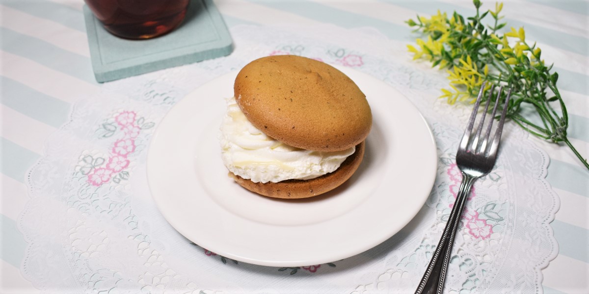 ジャスミン風味のスイーツでおうちカフェを華やかに！ファミマの 「ジャスミン香るスフレサンド」
