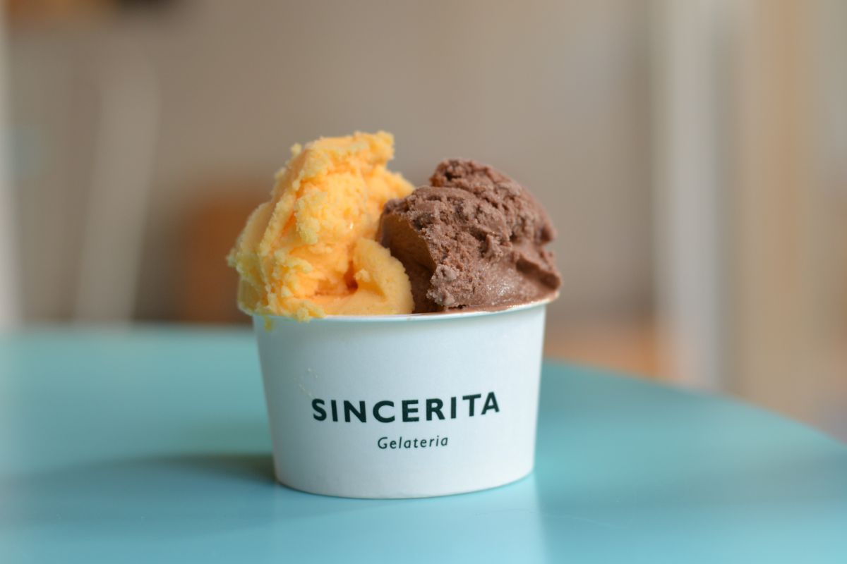 左：旬の柑橘、右：カカオ