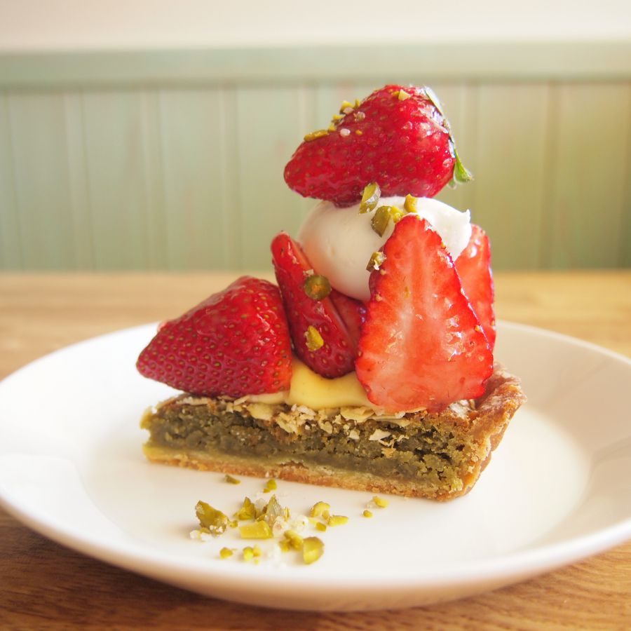 いちごとピスタチオのタルト580円