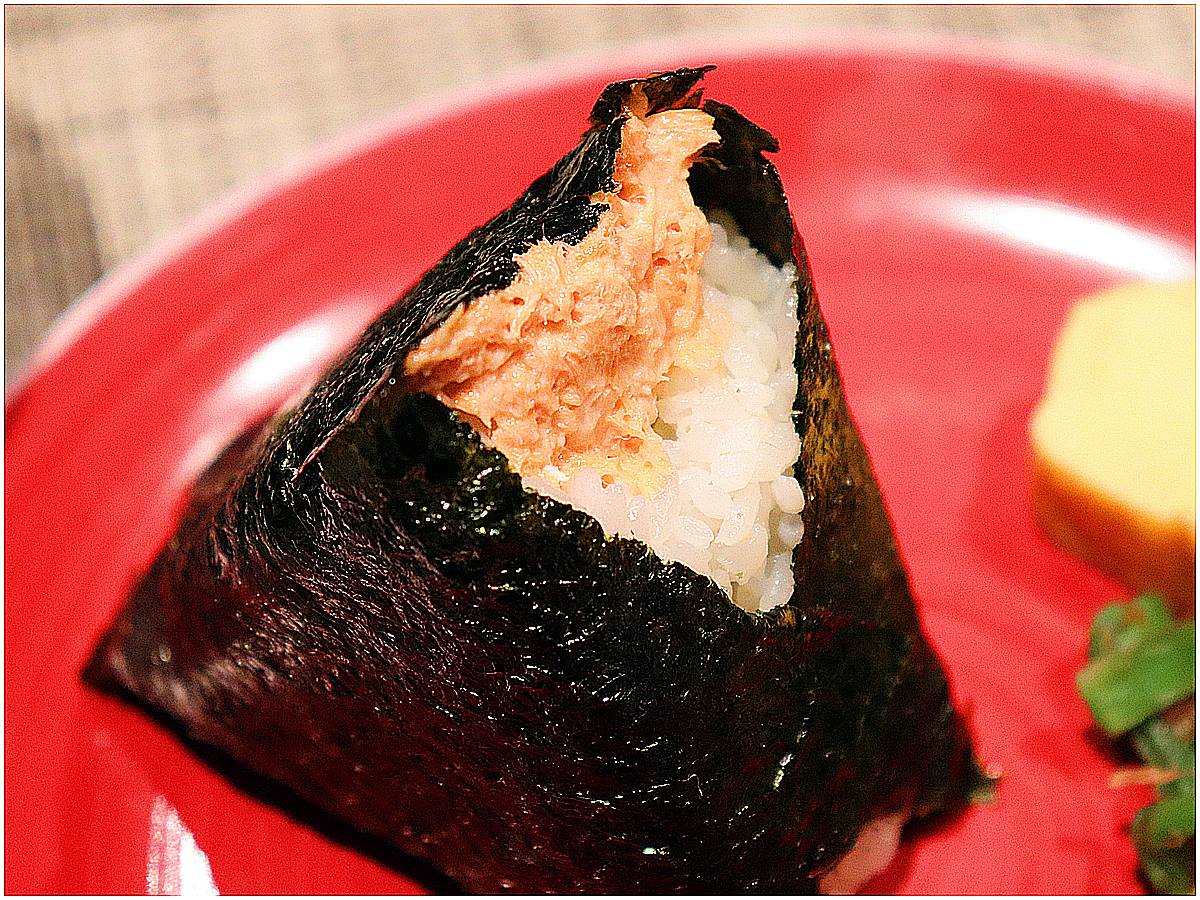 「鮭のゆず胡椒マヨネーズ」（おにぎり単品：税込220円）