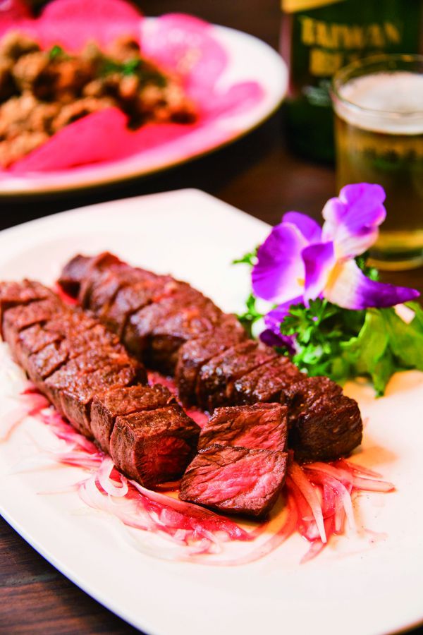 烤牛排（牛ステーキ）はオーダー必須。NT$60／37.5g