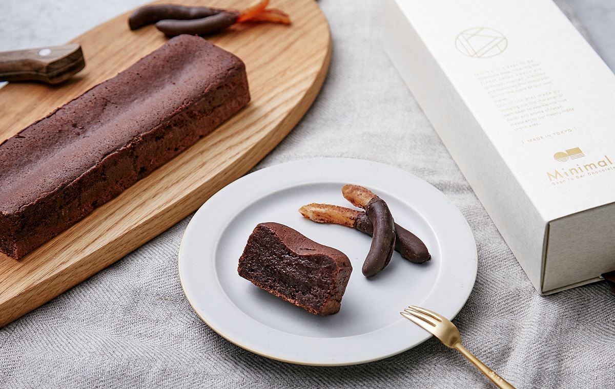 「2層の生ガトーショコラ -オランジェット-」（約20cm×5cm）3250円（税抜）送料無料