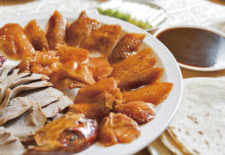 北平烤鴨(NT$1300)は、皮だけでなく肉も味わえます◎食感の違いを楽しみましょう