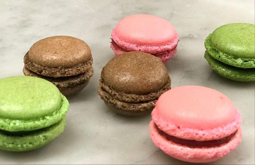 マカロン（バニラ・ショコラ・抹茶・シトロン・フランボワーズの5種類）　各270円