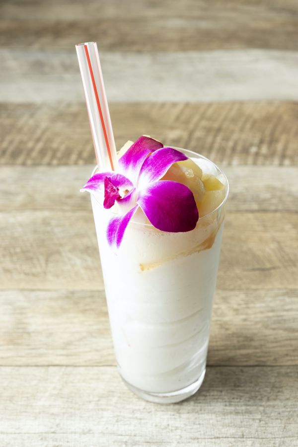 白桃カルピスフローズン 550円