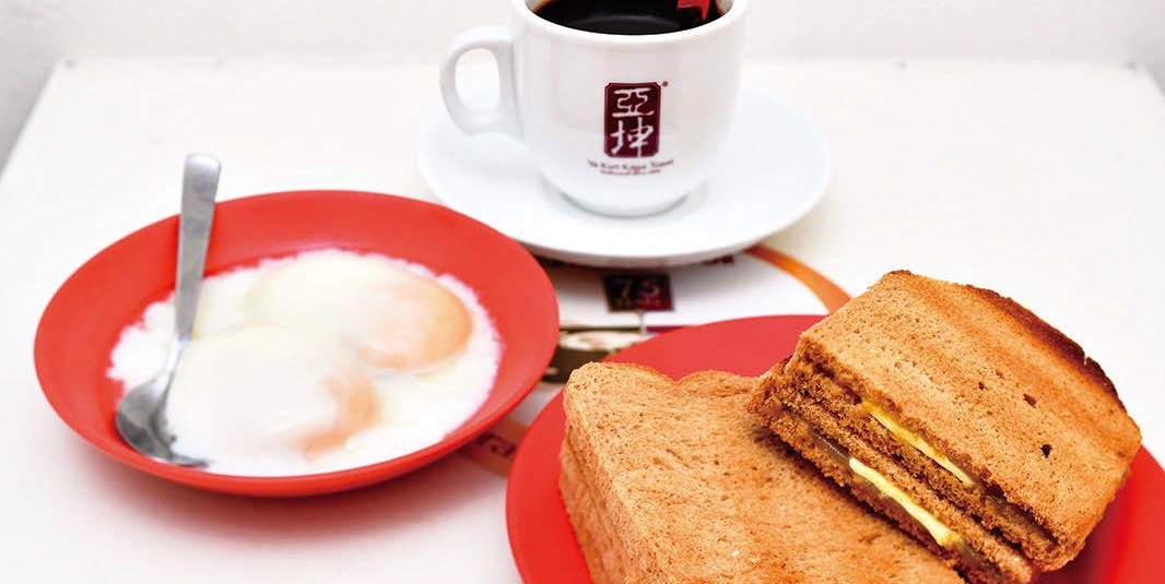 伝統の”コピティアム”でシンガポールのローカル朝食を堪能!