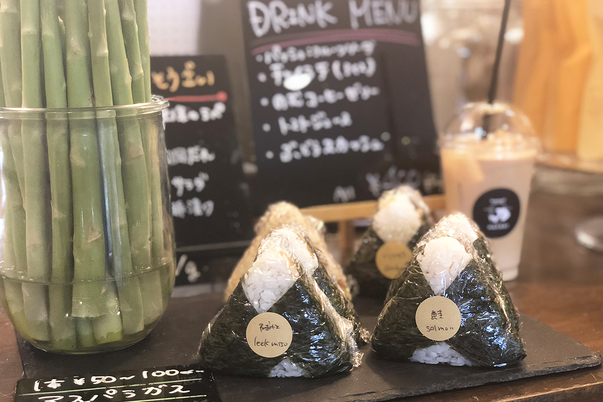 おにぎり 各180円