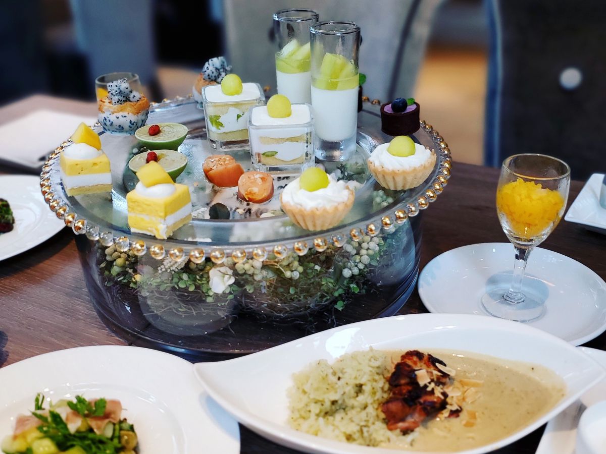 旬のメロンを満喫!表参道でメロンのアフタヌーンティー【ミスター黒猫の東京スイーツトレンドvol.38】