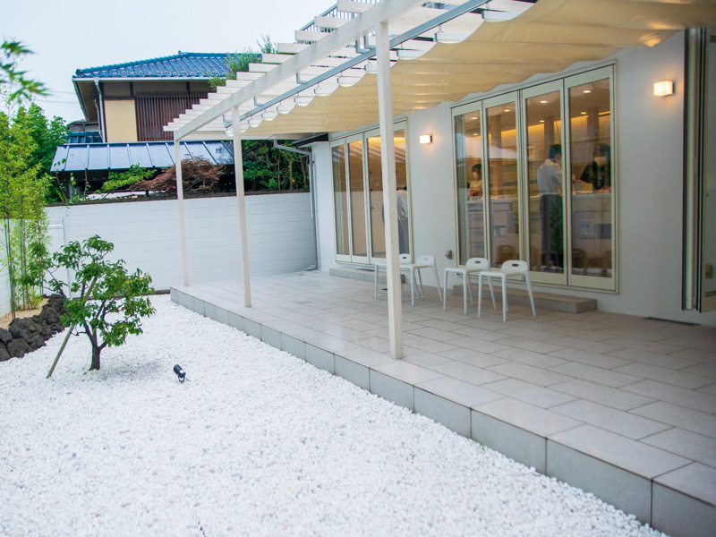 テラスも気持ちがよい