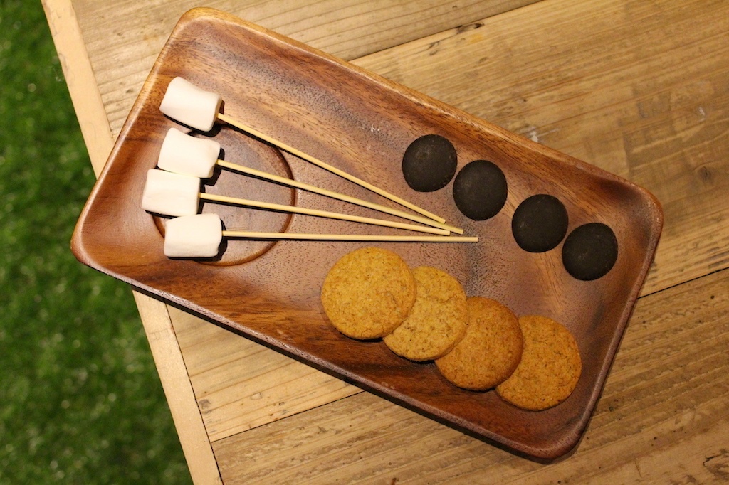 モアスモア 429円