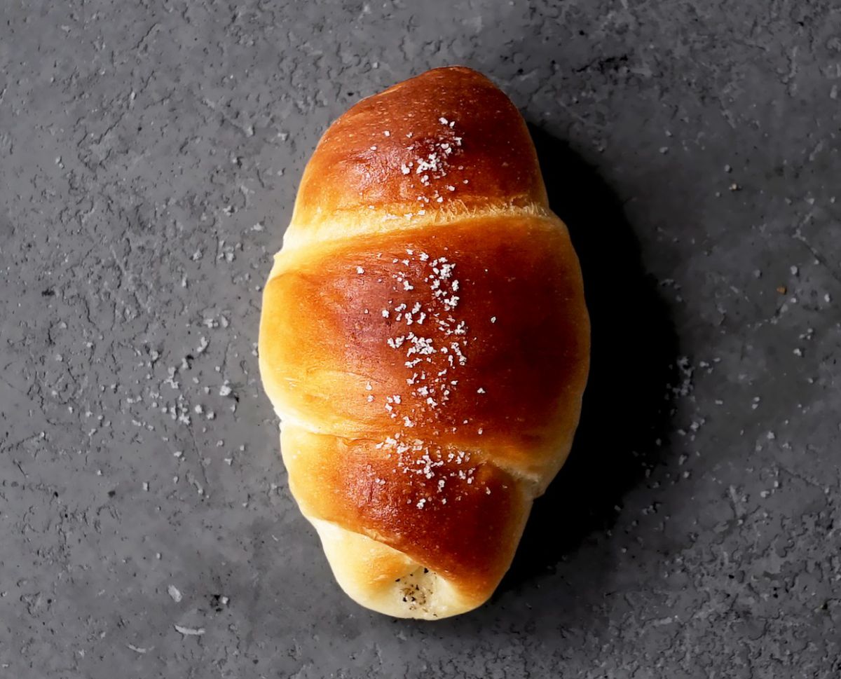 「白トリュフの塩パン」1個194円（税込）