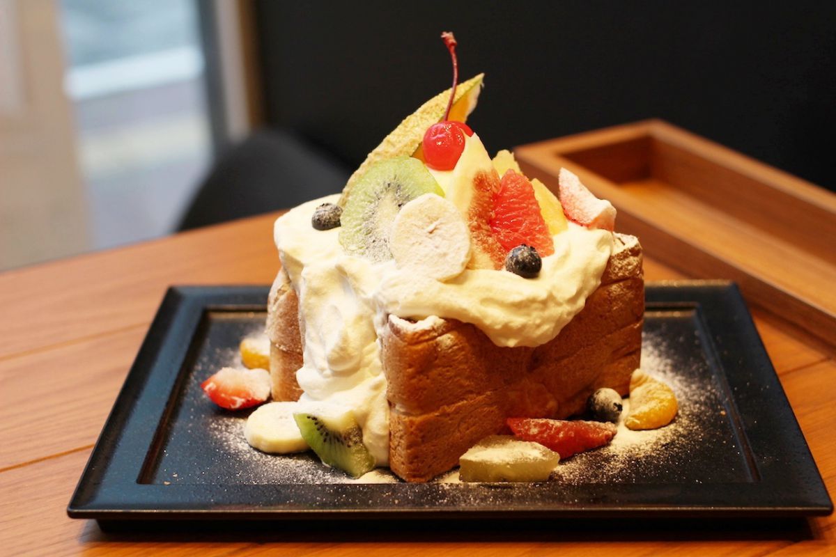 「フルーツトースト」1200円