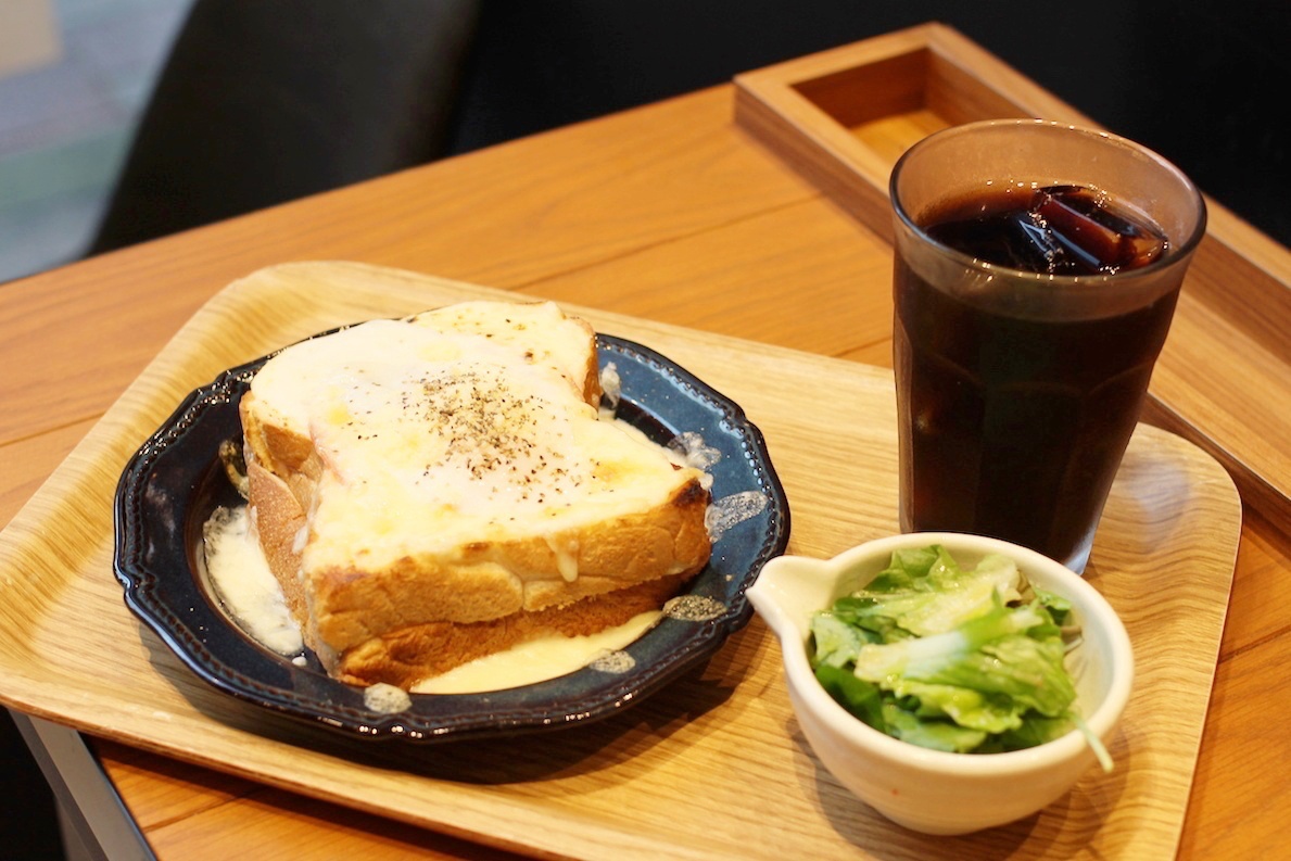 「クロックムッシュ（ドリンク・サラダ付き）」800円