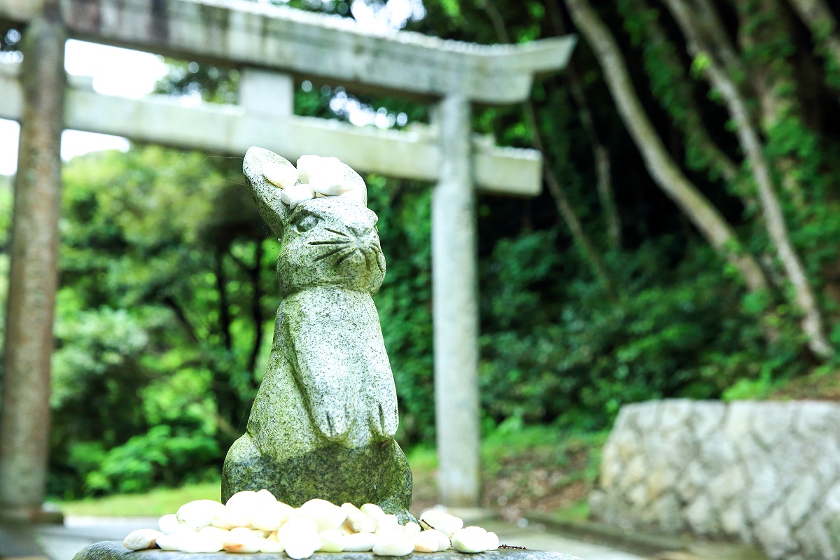 結び石500円には、良縁・子宝・繁盛・飛躍・健康などのご利益が