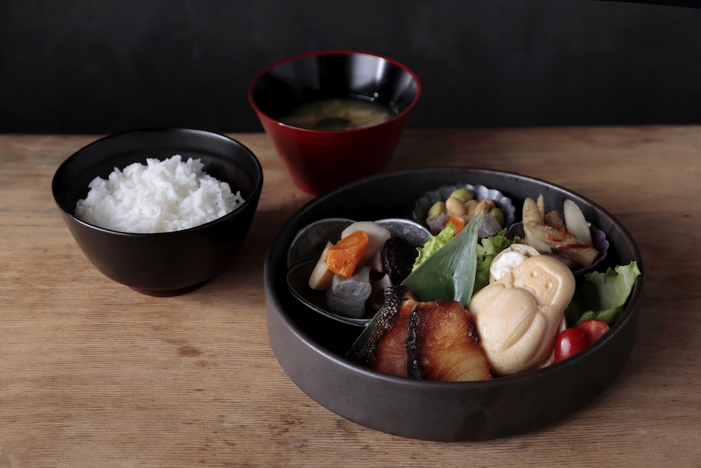 季節の彩り膳  1500円