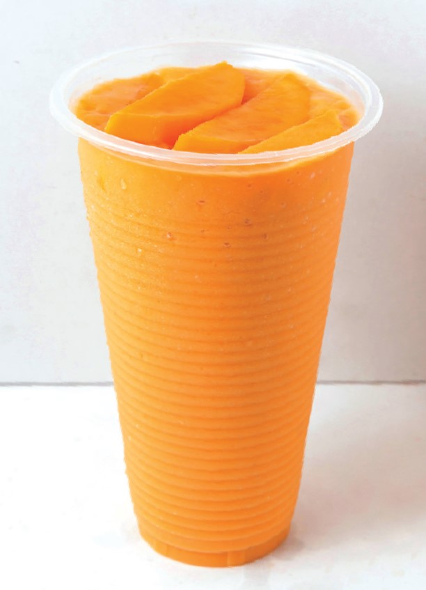 甘ずっぱい南国フルーツのスター「マンゴーのスムージー」3万VND