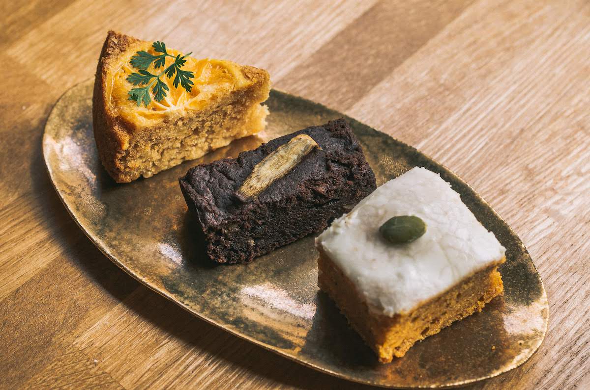 自家製ケーキ 420円〜