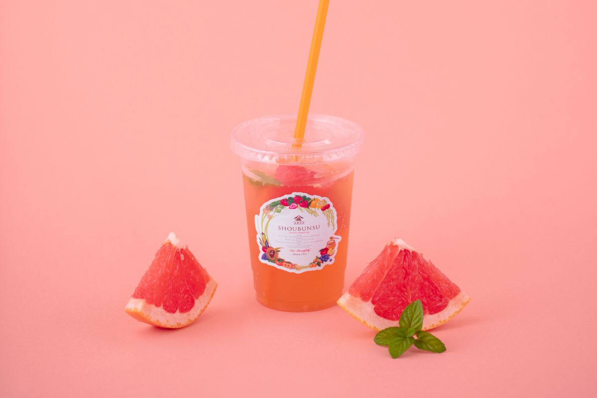 「ピンクグレープフルーツスカッシュ」600円（税抜）／発酵酢屋 庄分酢