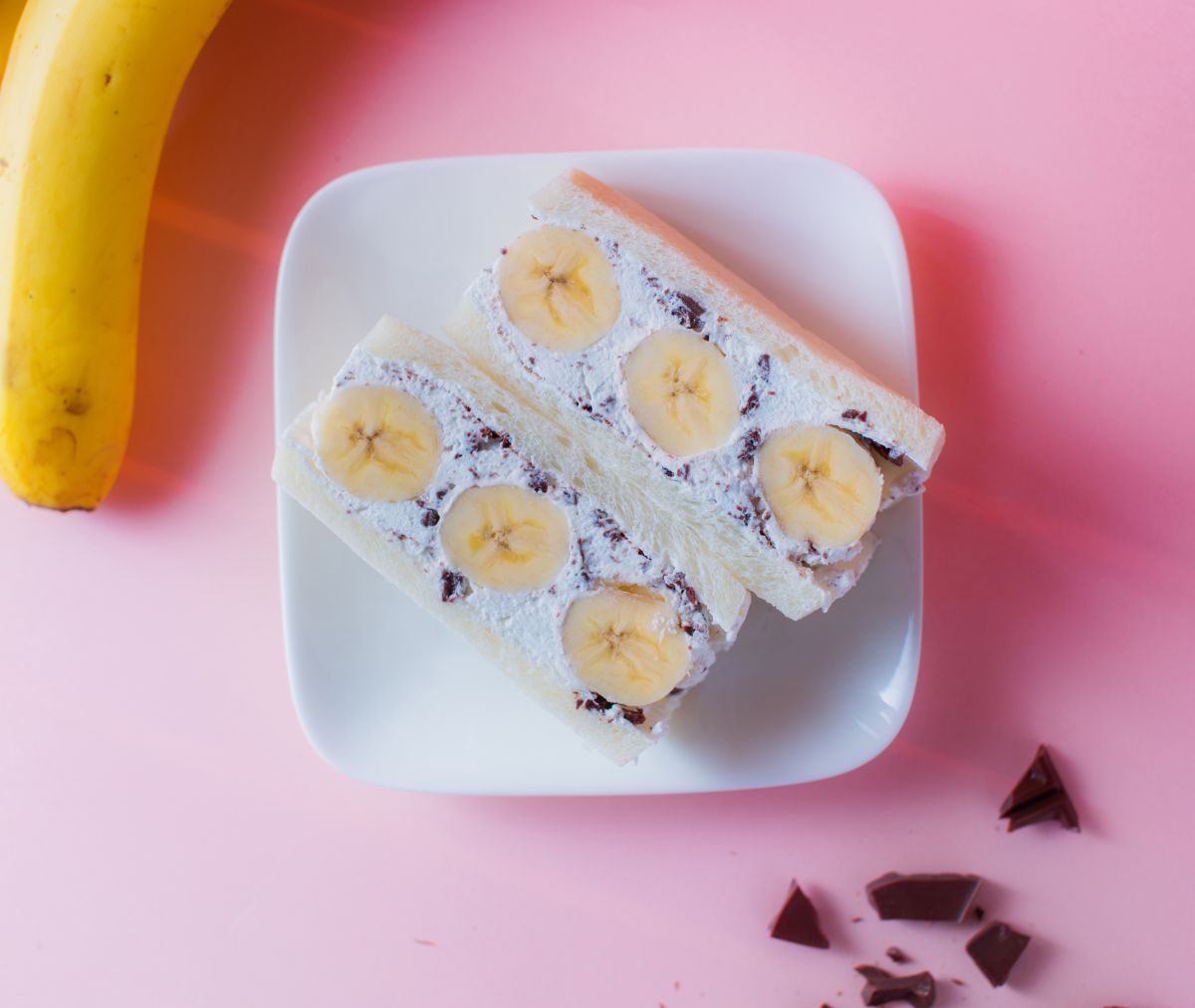 バナナチョコチップサンド370円（税抜）