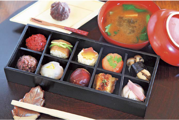 朝のつまみ寿司（2160円）