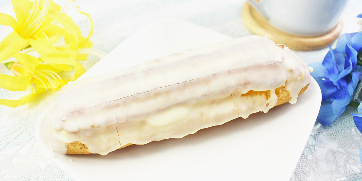 ミルククリームがノビ～る！？ 新食感のファミマ新作エクレアをレビュー