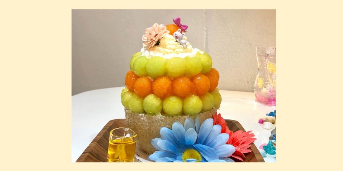 浅草よろず茶屋444のかき氷パフェが食べたい…！インスタ映え間違いなし、季節のフルーツ丸ごと使った贅沢メニュー