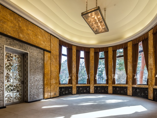 来客時に使用された本館1階の大食堂／東京都庭園美術館