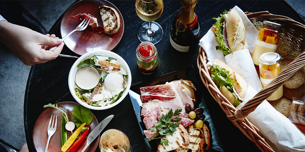 都内にいながら旅気分！ラグジュアリーホテルで楽しむ大人のナイトピクニック