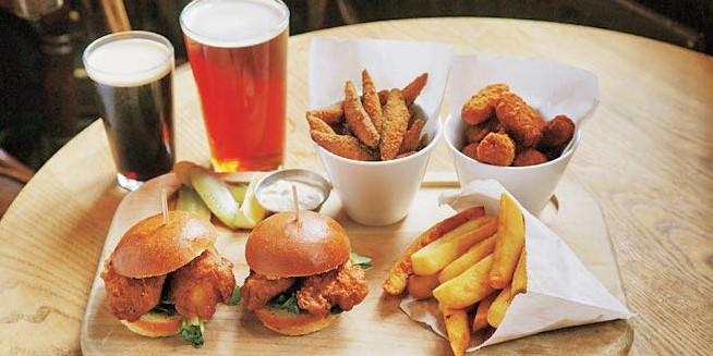 ロンドンっ子にも大人気！「イングリッシュ・パブ」でクラフトビールを楽しもう