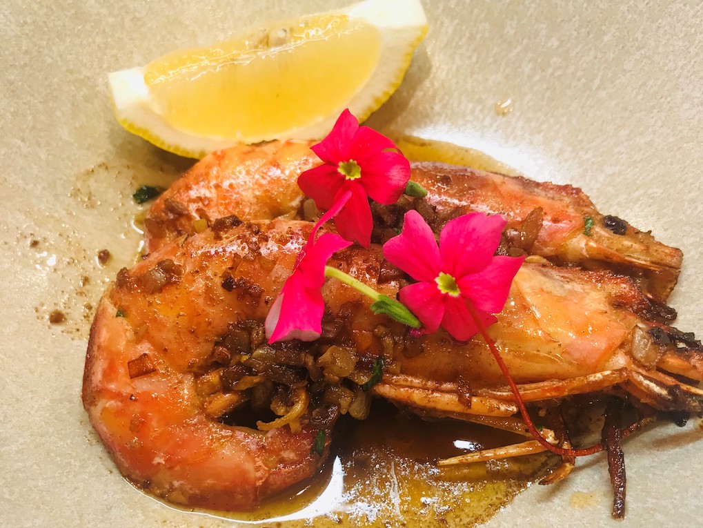 プルマン風にアレンジされたガーリックシュリンプ