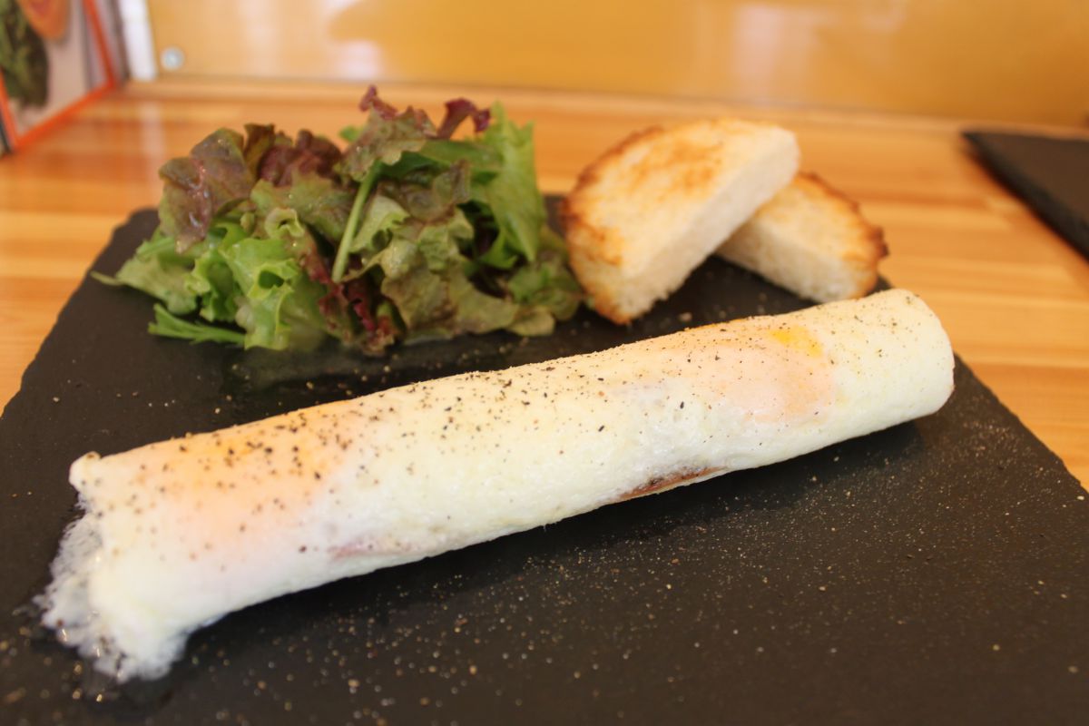 モーニング（ベーコンエッグセット） 750円