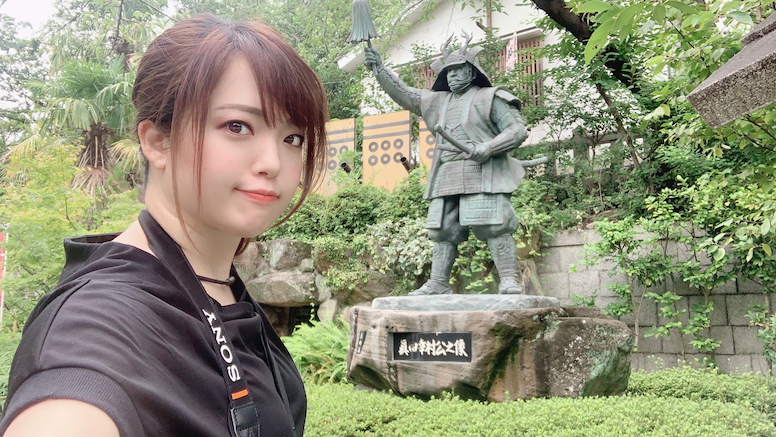 真田丸があったとされる三光神社真田幸村公之像前にて