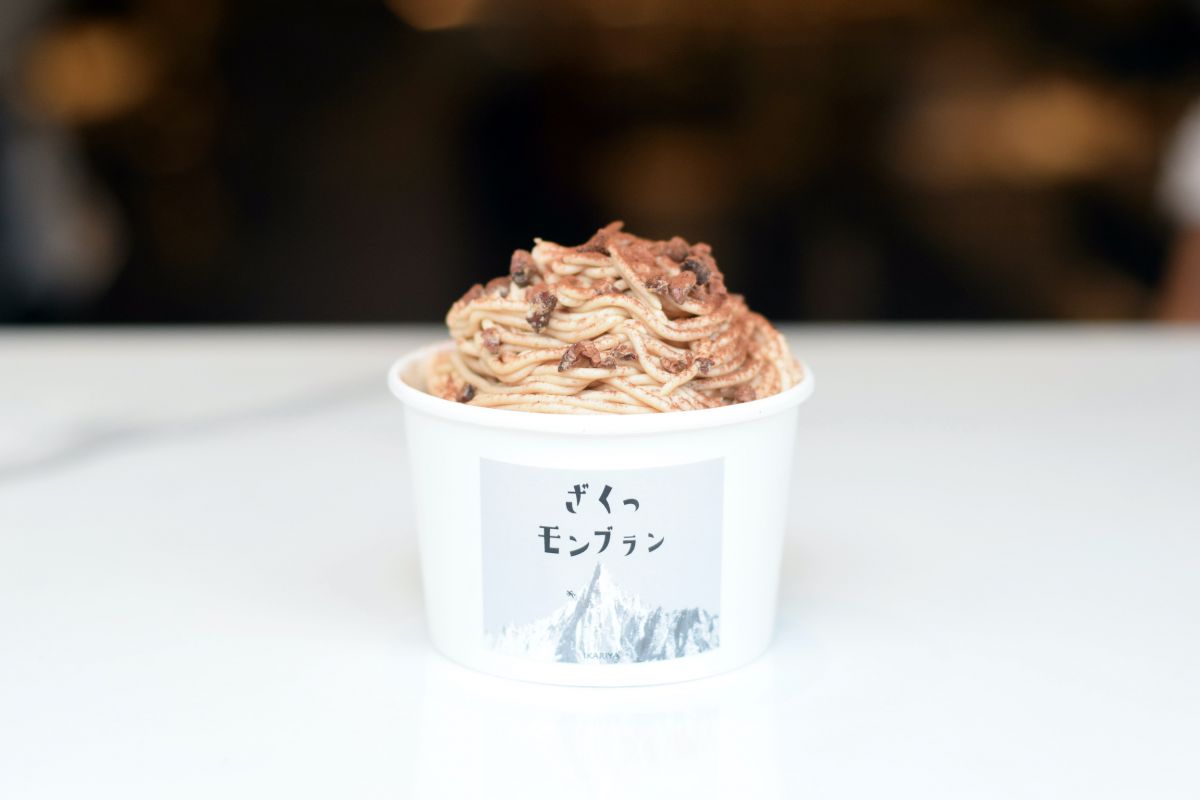 塩ショコラモンブラン600円 （チョコレートアイス＋モンブラン＋塩カカオニブ＆ココアパウダー）