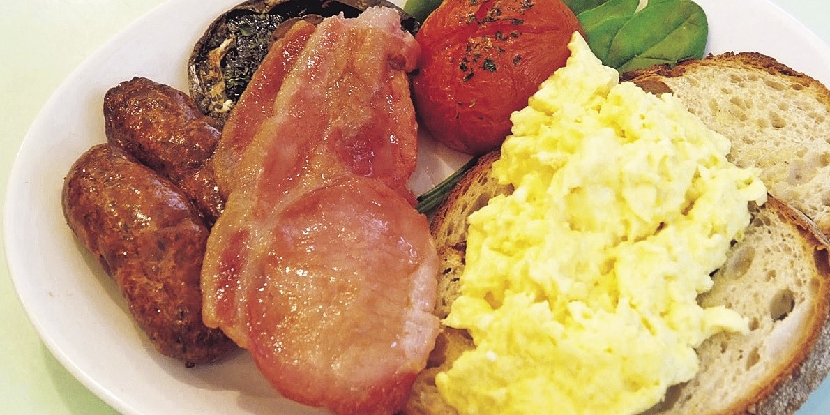 ふわっふわ卵にカリッとベーコンが幸せ！ロンドンのおすすめ朝食店4選